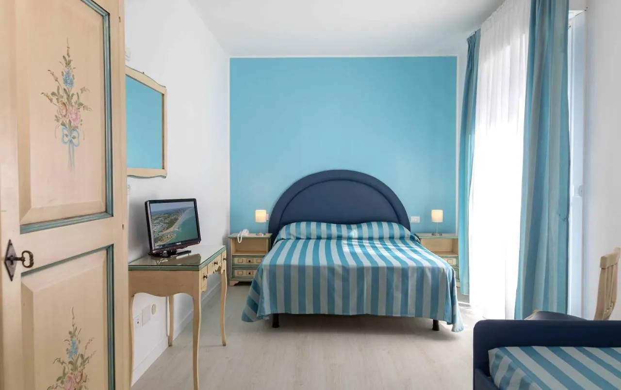 Hotel Paolina Lido di Jesolo 2*,