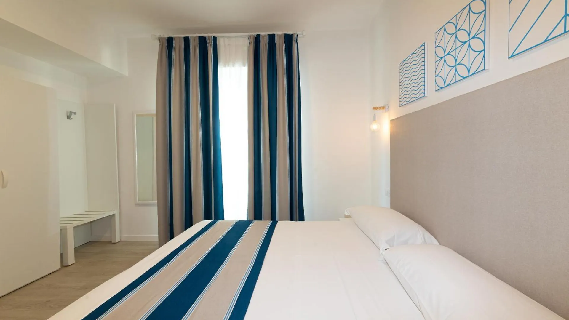 **  Hotel Paolina Lido di Jesolo Italia