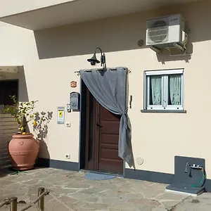 casa-bianca-marina-di-massa.it-tuscanyhotel.com/